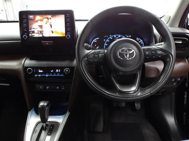 ヤリスクロス ハイブリッドＺ　インテリジェントキー　アルミホイル　ＬＥＤライト　１オ－ナ－　リアカメラ　クルーズコントロール　横滑り防止システム　ＴＶ　電動シ－ト　パワステ　オートエアコン　キーフリー　イモビライザ　ＥＴＣ付き（4枚目）