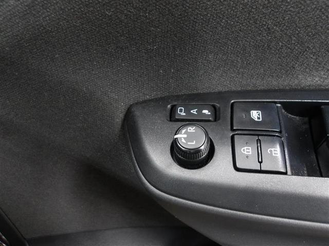 ヤリス Ｇ　バックモニタ－　誤発進抑制機能　ドライブレコーダ　スマートキー　盗難防止装置　ＬＥＤヘッドライト　横滑り防止機能　キーレス　ＥＴＣ　オートエアコン　メモリーナビ　ＡＢＳ　運転席エアバック　ＤＶＤ再生（9枚目）