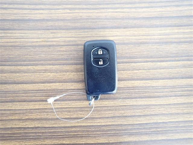 アクア Ｓ　フルセグ　メモリーナビ　ＤＶＤ再生　バックカメラ　記録簿（21枚目）