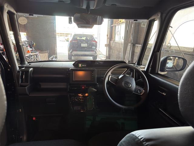 毎回座るフロントシート。運転席は必ず使用する部分ですので、座り心地が重要です!