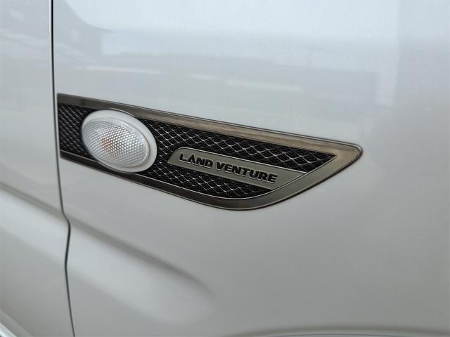 ジムニー ランドベンチャー 4WD バックカメラ ナビ TV キーレスエントリー 電動格納ミラー シートヒーター AT ABS ESC CD USB Bluetooth アルミホイール 衝突安全ボディ エアコン(30枚目)