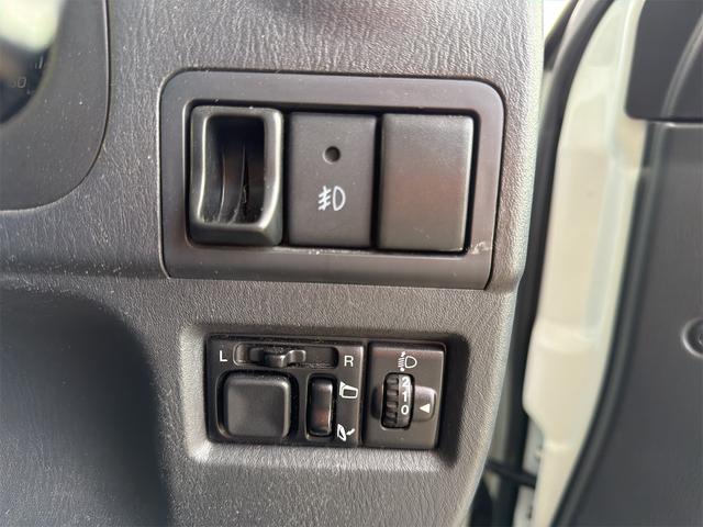 ジムニー ランドベンチャー 4WD バックカメラ ナビ TV キーレスエントリー 電動格納ミラー シートヒーター AT ABS ESC CD USB Bluetooth アルミホイール 衝突安全ボディ エアコン(39枚目)