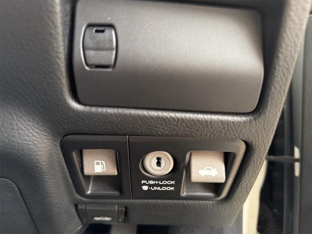 セルシオ eR仕様 ETC クリアランスソナー オートクルーズコントロール バックカメラ ナビ TV アルミホイール HID サンルーフ AT シートヒーター シートエアコン キーレスエントリー 電動格納ミラー(11枚目)