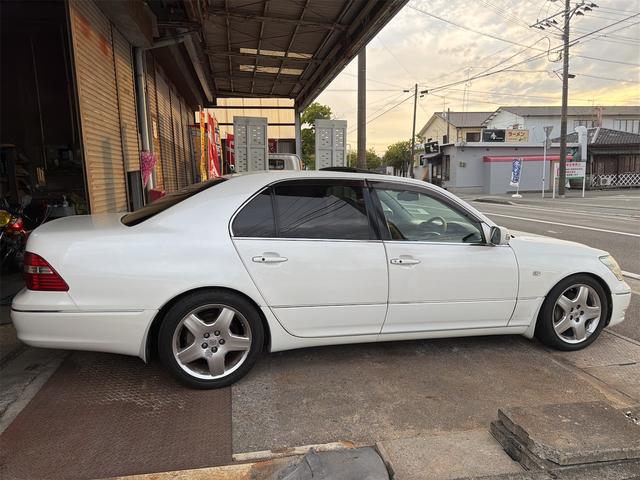 セルシオ eR仕様 ETC クリアランスソナー オートクルーズコントロール バックカメラ ナビ TV アルミホイール HID サンルーフ AT シートヒーター シートエアコン キーレスエントリー 電動格納ミラー(16枚目)