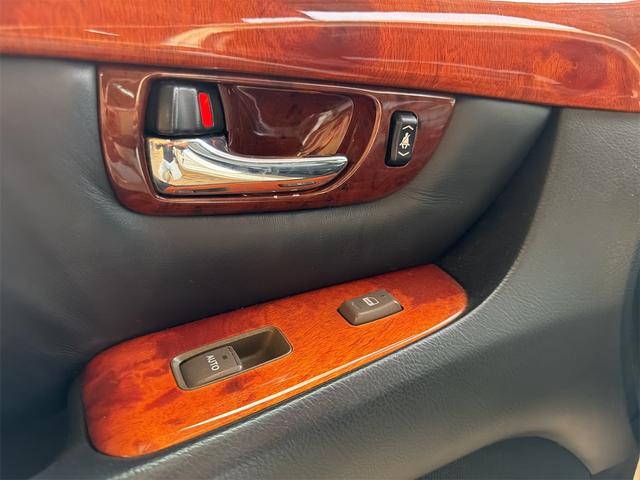 セルシオ eR仕様 ETC クリアランスソナー オートクルーズコントロール バックカメラ ナビ TV アルミホイール HID サンルーフ AT シートヒーター シートエアコン キーレスエントリー 電動格納ミラー(37枚目)