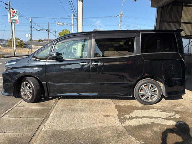 ヴォクシー ZS 煌 ETC バックカメラ ナビ TV オートクルーズコントロール レーンアシスト 衝突被害軽減システム 両側電動スライドドア オートマチックハイビーム オートライト LEDヘッドランプ スマートキー(18枚目)