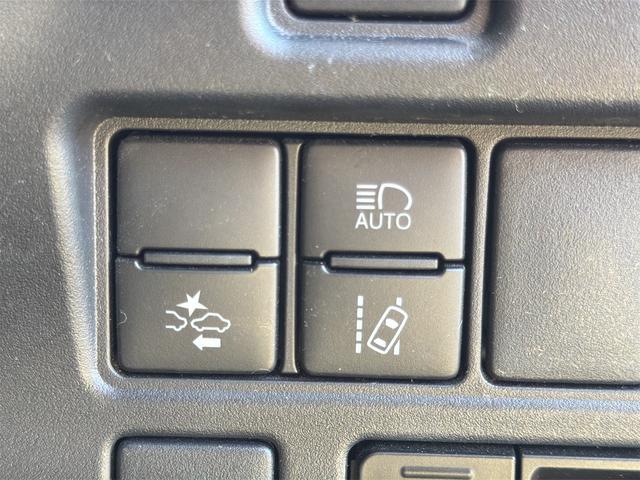 エスクァイア Gi ETCバックカメラ デカナビ デカ後席モニター クリアランスソナー オートクルーズコントロール レーンアシスト 衝突被害軽減システム 両側電動スライドドア オートマチックハイビーム LEDヘッドランプ(10枚目)