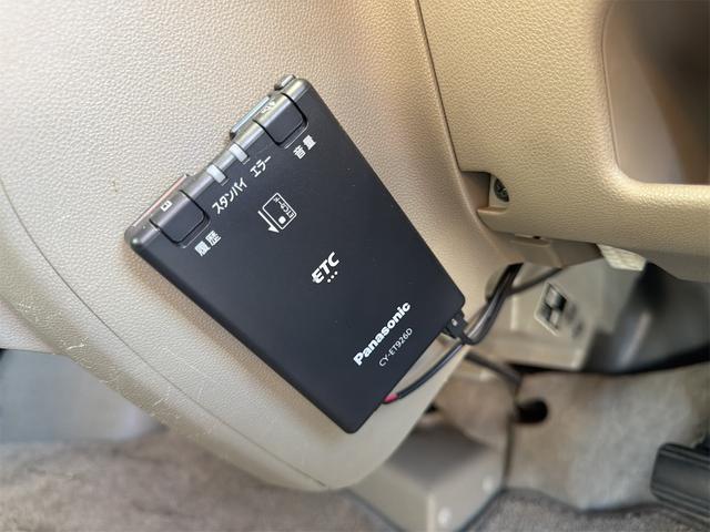 アトレーワゴン カスタムターボＲＳ　ＥＴＣ　バックカメラ　ナビ　ＴＶ　ＨＩＤ　キーレスエントリー　電動格納ミラー　ベンチシート　ＡＴ　盗難防止システム　ＡＢＳ　ＣＤ　Ｂｌｕｅｔｏｏｔｈ　アルミホイール　衝突安全ボディ　エアコン（8枚目）