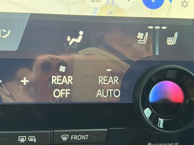 ヴェルファイアＰＨＥＶ エグゼクティブラウンジ　４ＷＤ　全周囲カメラ　ナビ　ＴＶ　クリアランスソナー　オートクルーズコントロール　レーンアシスト　パークアシスト　衝突被害軽減システム　両側電動スライドドア　オートマチックハイビーム（67枚目）