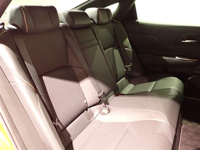 クラウンクロスオーバー Ｇアドバンスド・レザーパッケージ　４ＷＤ　フルセグ　バックカメラ　衝突被害軽減システム　ＥＴＣ　ＬＥＤヘッドランプ　ワンオーナー　記録簿（11枚目）