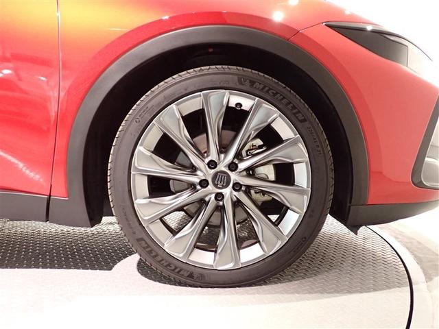 クラウンクロスオーバー Ｇアドバンスド・レザーパッケージ　４ＷＤ　フルセグ　バックカメラ　衝突被害軽減システム　ＥＴＣ　ＬＥＤヘッドランプ　ワンオーナー　記録簿（24枚目）