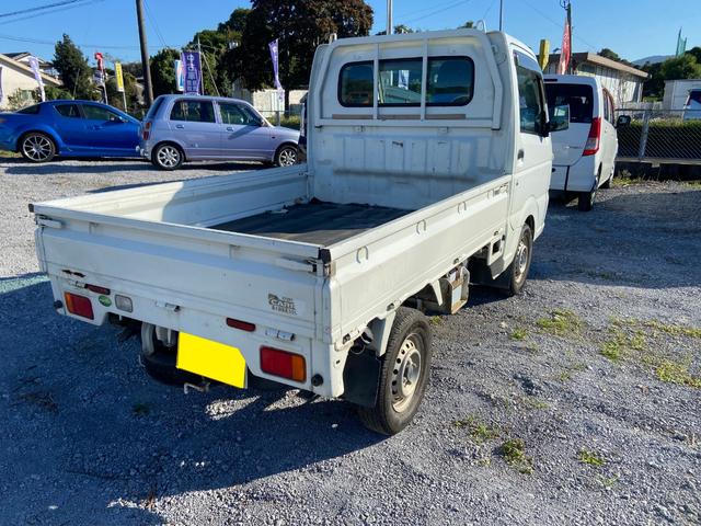 キャリイトラック ＫＣ　４ＷＤ　エアコン付　パワステ無し　ＥＴＣ　車検２年付　内外装仕上げ渡し可能（応相談）（4枚目）