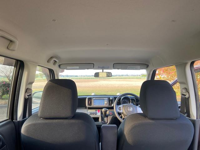 N-ONE ツアラー ツートン仕様 車検2年付き タイヤ4本新品交換渡し バッテーリ新品交換済み 純正ナビ バックカメラ ステアリングリモコン(11枚目)