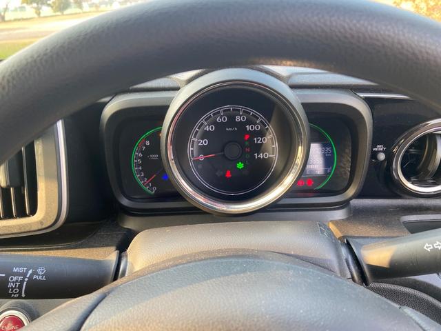 N-ONE ツアラー ツートン仕様 車検2年付き タイヤ4本新品交換渡し バッテーリ新品交換済み 純正ナビ バックカメラ ステアリングリモコン(12枚目)