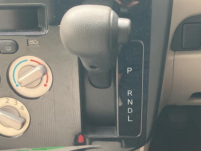 デイズ J 衝突被害軽減システム キーレスエントリー 電動格納ミラー ベンチシート CVT ABS ESC CD ミュージックプレイヤー接続可 衝突安全ボディ エアコン パワーステアリング パワーウィンドウ(6枚目)