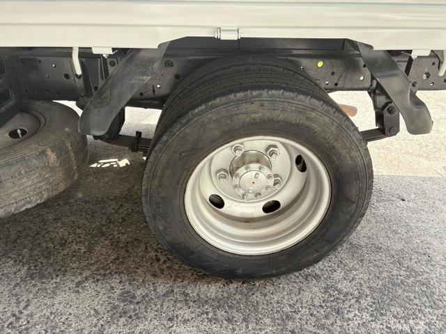 エルフトラック フラットロー 3トン4WDトラック 全塗装 荷台鉄板張り、4方ドア板交換済 三方開 MT 後輪ダブル パワステ アイドリングストップ 電動格納ミラー ABS エアコン パワーウィンドウ(17枚目)