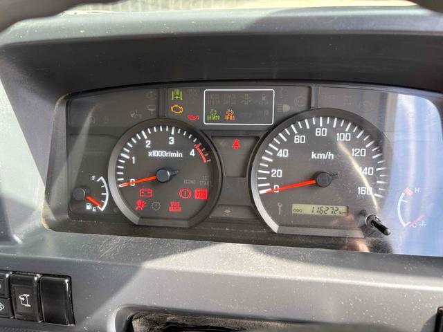 エルフトラック フラットロー 3トン4WDトラック 全塗装 荷台鉄板張り、4方ドア板交換済 三方開 MT 後輪ダブル パワステ アイドリングストップ 電動格納ミラー ABS エアコン パワーウィンドウ(26枚目)