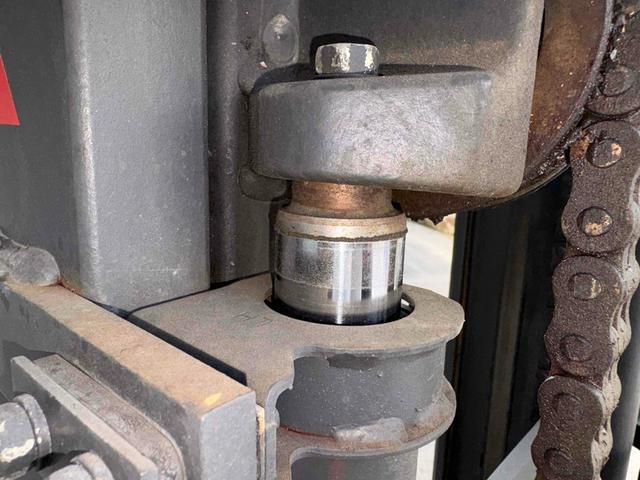 三菱 三菱ガソリンエンジンフォークリフト入荷!! 低稼働メーター870Hr 程度・調子OK!!Vマスト4m フォーク長:1520mm ガソリンエンジン/ダイレクトクラッチ車(24枚目)