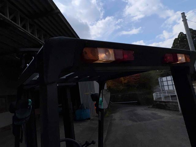 三菱 三菱ガソリンエンジンフォークリフト入荷!! 低稼働メーター870Hr 程度・調子OK!!Vマスト4m フォーク長:1520mm ガソリンエンジン/ダイレクトクラッチ車(25枚目)