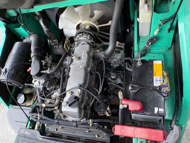 三菱 三菱ガソリンエンジンフォークリフト入荷!! 低稼働メーター870Hr 程度・調子OK!!Vマスト4m フォーク長:1520mm ガソリンエンジン/ダイレクトクラッチ車(30枚目)