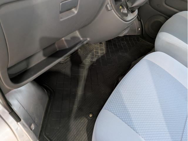 ハイゼットカーゴ DX 5速マニュアル車 車検令和9年8月 走行距離46100km 両側スライドドア 集中ドアロック エアコン パワーステアリング パワーウィンドウ キーレス ダブルエアバッグ 最大積載量350kg(19枚目)