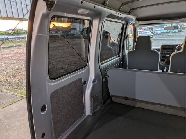 ハイゼットカーゴ DX 5速マニュアル車 車検令和9年8月 走行距離46100km 両側スライドドア 集中ドアロック エアコン パワーステアリング パワーウィンドウ キーレス ダブルエアバッグ 最大積載量350kg(32枚目)