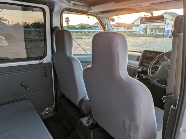 ハイゼットカーゴ DX 5速マニュアル車 車検令和9年8月 走行距離46100km 両側スライドドア 集中ドアロック エアコン パワーステアリング パワーウィンドウ キーレス ダブルエアバッグ 最大積載量350kg(39枚目)