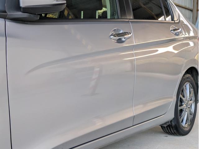 グレイス ハイブリッドＥＸ・ホンダセンシング　衝突被害軽減ブレーキサポート　アダプティクルーズコントロール　社外アルミ　８インチナビ　フルセグＴＶ　Ｒカメラ　ＬＥＤヘッドライト　シートヒーター　スマートキー　ビルトインＥＴＣ　オートライト（12枚目）