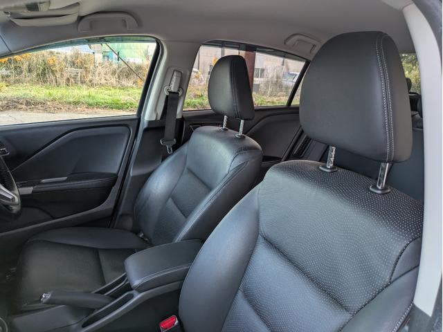 グレイス ハイブリッドＥＸ・ホンダセンシング　衝突被害軽減ブレーキサポート　アダプティクルーズコントロール　社外アルミ　８インチナビ　フルセグＴＶ　Ｒカメラ　ＬＥＤヘッドライト　シートヒーター　スマートキー　ビルトインＥＴＣ　オートライト（21枚目）