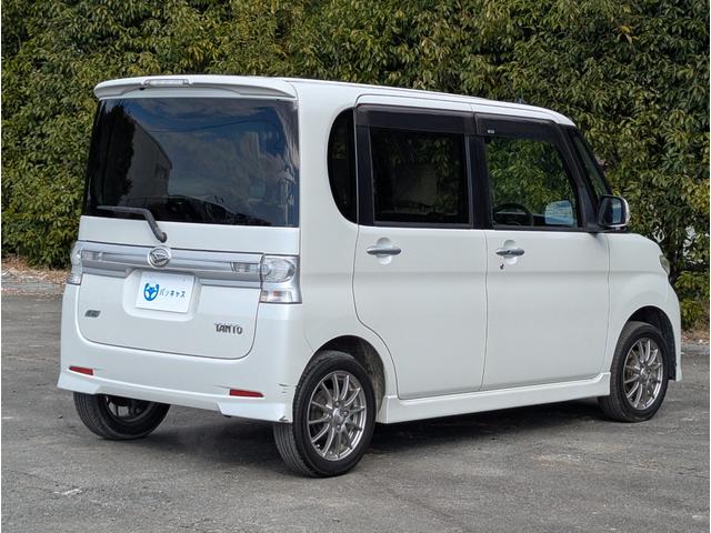 タント カスタムＸスペシャル　スマートキー　片側パワースライドドア　ＥＴＣ　ＣＤ　社外１４ｉｎアルミホイール　ＨＩＤヘッドライト　フォグランプ　電動格納ミラー　オートエアコン　ベンチシート　ミラクルオープンドア（6枚目）