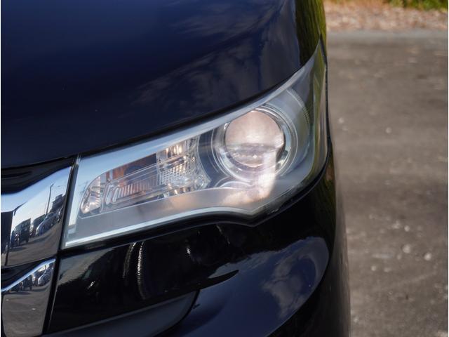 ｅＫカスタム Ｔ　オートディスチャージヘッドライト　キーレスオペレーション　プッシュスタート　ＥＴＣ　バックカメラ　ナビ　フルセグＴＶ　純正１５ｉｎアルミホイール　電動格納ミラー　オートエアコン　ベンチシート（3枚目）