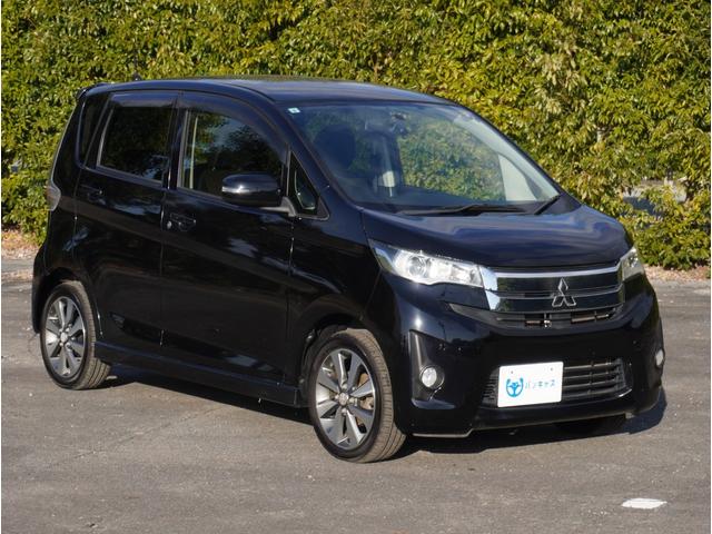 ｅＫカスタム Ｔ　オートディスチャージヘッドライト　キーレスオペレーション　プッシュスタート　ＥＴＣ　バックカメラ　ナビ　フルセグＴＶ　純正１５ｉｎアルミホイール　電動格納ミラー　オートエアコン　ベンチシート（13枚目）