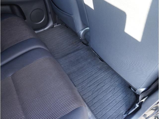 ｅＫカスタム Ｔ　オートディスチャージヘッドライト　キーレスオペレーション　プッシュスタート　ＥＴＣ　バックカメラ　ナビ　フルセグＴＶ　純正１５ｉｎアルミホイール　電動格納ミラー　オートエアコン　ベンチシート（32枚目）