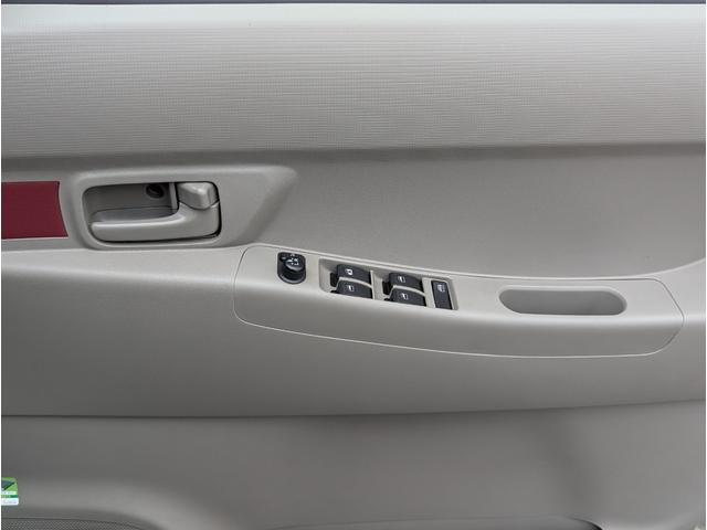 ムーヴコンテ Ｘ　リミテッド　キーフリー　ＣＤ　ＨＩＤヘッドライト　フォグランプ　スマートキー　純正１４ｉｎアルミホイール　電動格納ミラー　オートエアコン　ベンチシート　パワーシート（12枚目）