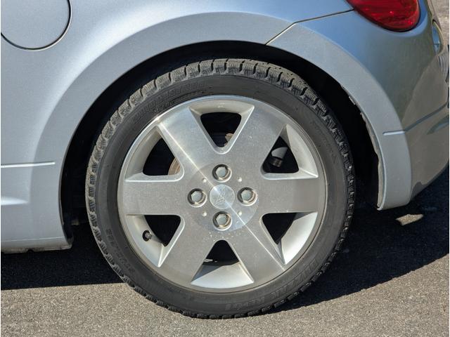 コペン アクティブトップ　純正１５ｉｎアルミホイール　マニュアルモード付ＡＴ　ＭＯＭＯステアリング　革シート　ＨＩＤヘッドライト　フォグランプ　電動格納ミラー（11枚目）