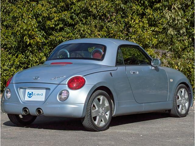 コペン アクティブトップ　純正１５ｉｎアルミホイール　マニュアルモード付ＡＴ　ＭＯＭＯステアリング　革シート　ＨＩＤヘッドライト　フォグランプ　電動格納ミラー（16枚目）