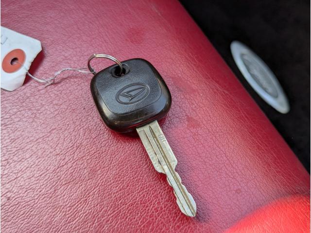 コペン アクティブトップ　純正１５ｉｎアルミホイール　マニュアルモード付ＡＴ　ＭＯＭＯステアリング　革シート　ＨＩＤヘッドライト　フォグランプ　電動格納ミラー（26枚目）