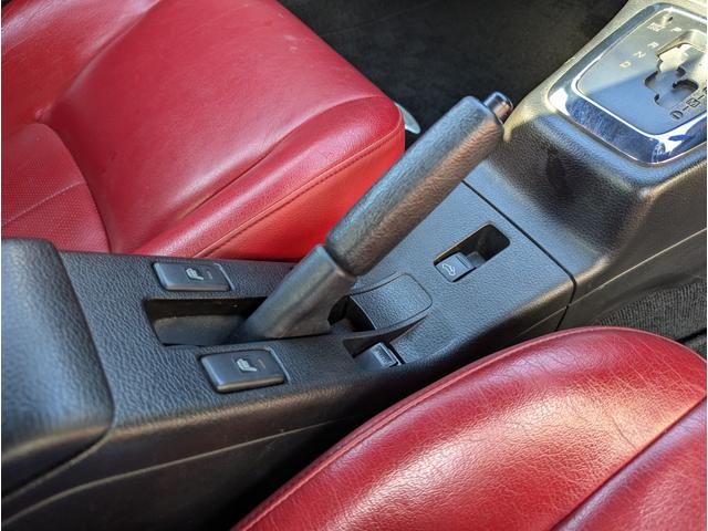 コペン アクティブトップ　純正１５ｉｎアルミホイール　マニュアルモード付ＡＴ　ＭＯＭＯステアリング　革シート　ＨＩＤヘッドライト　フォグランプ　電動格納ミラー（28枚目）