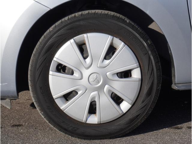 ミラージュ Ｍ　ＥＴＣ　ＡＵＸ　キーレス　電動格納ミラー　ヘッドライトレベライザー　ＨＩＤヘッドライト　オートエアコン　アイドリングストップ（9枚目）