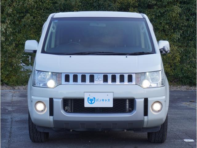デリカＤ：５ Ｇ　パワーパッケージ　８人乗り　パドルシフト　スマートキー２個　両側パワースライドドア　後席モニター　ＳＤナビＴＶ　ＤＶＤ　ＣＤ　バックカメラ　純正アルミ　オートＨＩＤヘッドライト　クルーズコントロール　クリアランスソナー（2枚目）