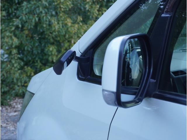 デリカＤ：５ Ｇ　パワーパッケージ　８人乗り　パドルシフト　スマートキー２個　両側パワースライドドア　後席モニター　ＳＤナビＴＶ　ＤＶＤ　ＣＤ　バックカメラ　純正アルミ　オートＨＩＤヘッドライト　クルーズコントロール　クリアランスソナー（13枚目）