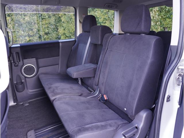 デリカＤ：５ Ｇ　パワーパッケージ　８人乗り　パドルシフト　スマートキー２個　両側パワースライドドア　後席モニター　ＳＤナビＴＶ　ＤＶＤ　ＣＤ　バックカメラ　純正アルミ　オートＨＩＤヘッドライト　クルーズコントロール　クリアランスソナー（44枚目）