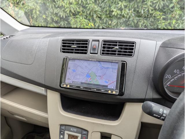 ステラ Ｌリミテッド　スマートアシスト　衝突被害軽減ブレーキ　ナビ　フルセグＴＶ　ＣＤ　ＤＶＤ　Ｂｌｕｅｔｏｏｔｈ　バックカメラ　スマートキー　純正１４ｉｎアルミホイール　電動格納ミラー　オートヘッドライト　ベンチシート　エコアイドル（8枚目）