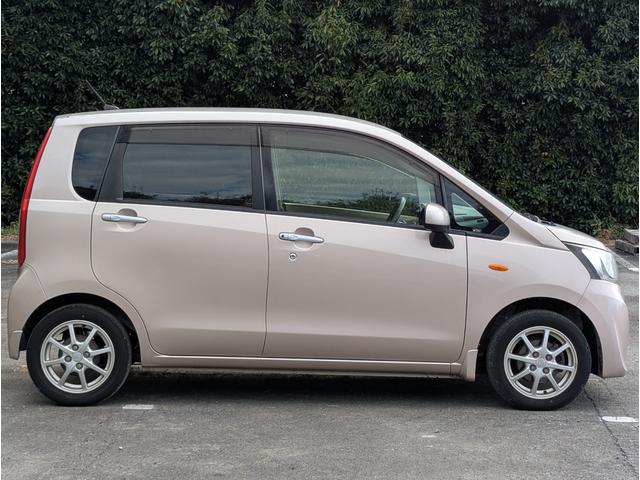 ステラ Ｌリミテッド　スマートアシスト　衝突被害軽減ブレーキ　ナビ　フルセグＴＶ　ＣＤ　ＤＶＤ　Ｂｌｕｅｔｏｏｔｈ　バックカメラ　スマートキー　純正１４ｉｎアルミホイール　電動格納ミラー　オートヘッドライト　ベンチシート　エコアイドル（14枚目）