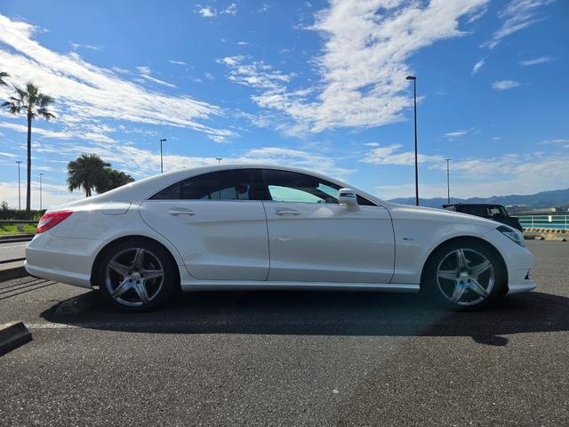 CLSクラス CLS350ブルーエフィシェンシAMGスポーツパケジ 修復事故歴無し 記録簿付き(2016-2022) 車検R812月 前後ドラレコ ETC 本革シート(10枚目)