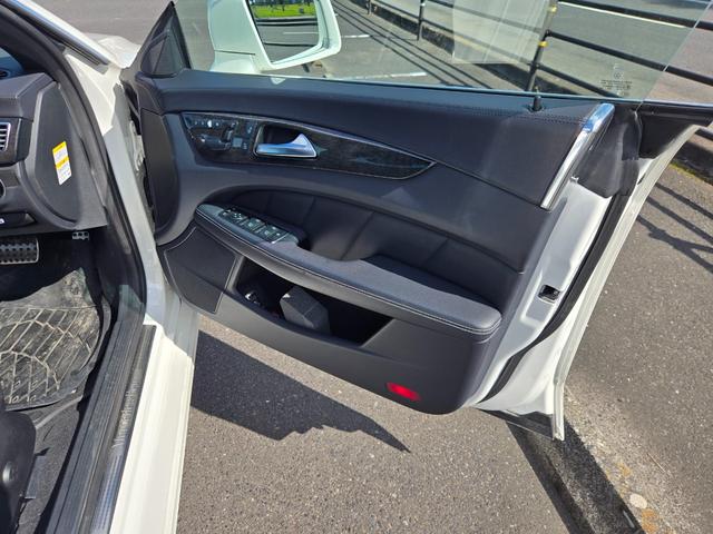 CLSクラス CLS350ブルーエフィシェンシAMGスポーツパケジ 修復事故歴無し 記録簿付き(2016-2022) 車検R812月 前後ドラレコ ETC 本革シート(26枚目)