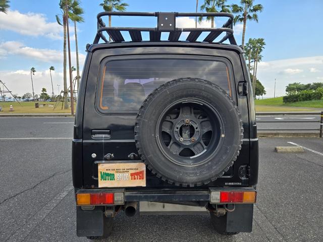 ジムニー 　修復事故歴無し　５ＭＴ　リフトＵＰ　オーバーフェンダー　Ｉ型グリル　ルーフラック　ワイドアルミ　レザー調シート　社外ステアリング　ＥＴＣ（12枚目）