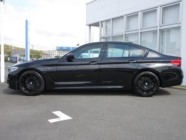 523d ブラックアウト 限定車 BMW正規認定中古車(2枚目)