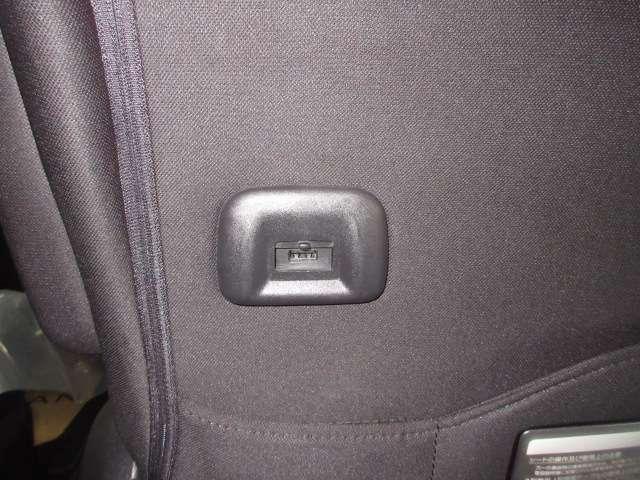 乗降しやすい開口部です。シート位置の調整もでき、体型に合わせたシート位置で疲れにくくなっています。