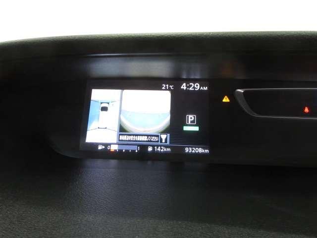 展示場内の移動、また外部展示会への移動に伴う走行距離の増がございます。走行距離につきましては入庫時の走行距離となります。現在の走行距離は店舗へお問い合わせください。